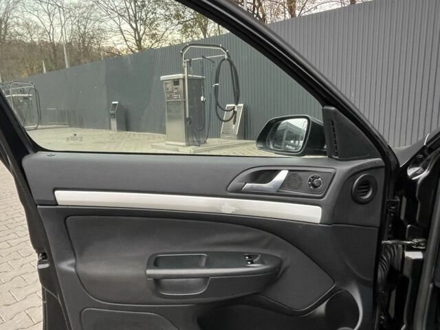 Черный Шкода Октавия, объемом двигателя 2 л и пробегом 184 тыс. км за 6250 $, фото 23 на Automoto.ua