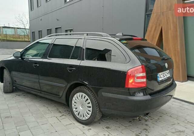 Черный Шкода Октавия, объемом двигателя 1.6 л и пробегом 350 тыс. км за 4800 $, фото 2 на Automoto.ua