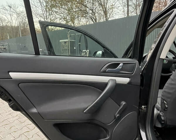 Черный Шкода Октавия, объемом двигателя 2 л и пробегом 181 тыс. км за 6250 $, фото 23 на Automoto.ua