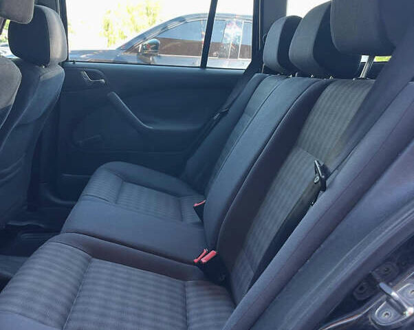 Чорний Шкода Октавія, об'ємом двигуна 1.6 л та пробігом 217 тис. км за 5100 $, фото 6 на Automoto.ua