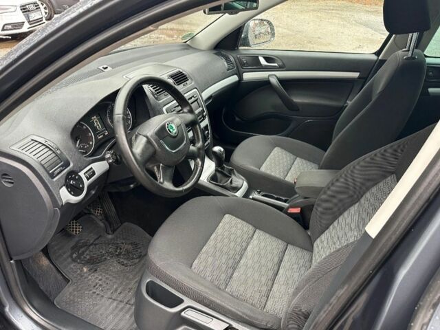 Чорний Шкода Октавія, об'ємом двигуна 1.9 л та пробігом 267 тис. км за 3000 $, фото 5 на Automoto.ua