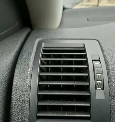 Черный Шкода Октавия, объемом двигателя 1.6 л и пробегом 350 тыс. км за 4800 $, фото 34 на Automoto.ua