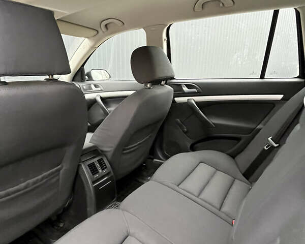 Черный Шкода Октавия, объемом двигателя 2 л и пробегом 181 тыс. км за 6250 $, фото 25 на Automoto.ua