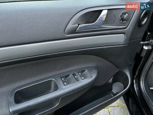 Черный Шкода Октавия, объемом двигателя 1.6 л и пробегом 203 тыс. км за 6300 $, фото 19 на Automoto.ua