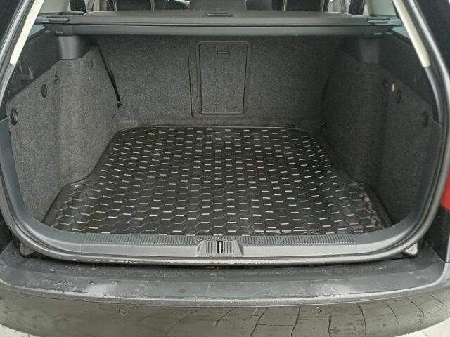 Черный Шкода Октавия, объемом двигателя 1.6 л и пробегом 350 тыс. км за 4800 $, фото 16 на Automoto.ua