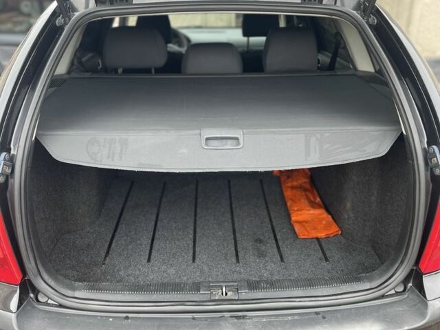 Черный Шкода Октавия, объемом двигателя 1.6 л и пробегом 276 тыс. км за 4300 $, фото 13 на Automoto.ua