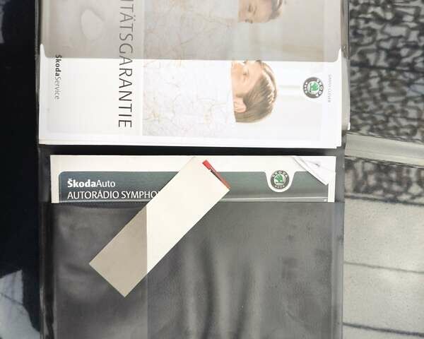 Черный Шкода Октавия, объемом двигателя 1.6 л и пробегом 158 тыс. км за 5200 $, фото 11 на Automoto.ua