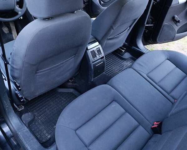 Черный Шкода Октавия, объемом двигателя 1.9 л и пробегом 320 тыс. км за 4750 $, фото 14 на Automoto.ua