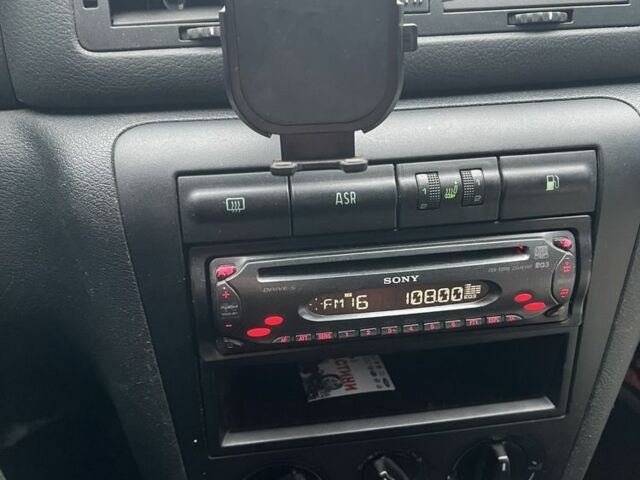 Черный Шкода Октавия, объемом двигателя 1.9 л и пробегом 319 тыс. км за 2700 $, фото 7 на Automoto.ua