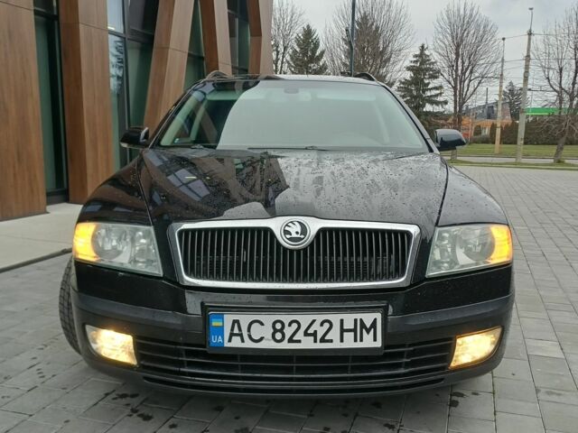 Черный Шкода Октавия, объемом двигателя 1.6 л и пробегом 350 тыс. км за 4800 $, фото 7 на Automoto.ua
