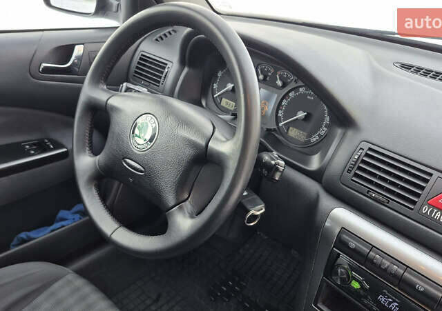 Черный Шкода Октавия, объемом двигателя 1.6 л и пробегом 217 тыс. км за 5800 $, фото 19 на Automoto.ua