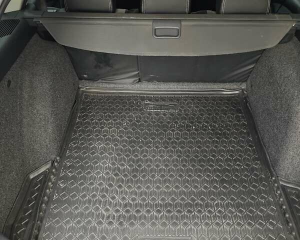 Черный Шкода Октавия, объемом двигателя 1.6 л и пробегом 158 тыс. км за 5200 $, фото 9 на Automoto.ua