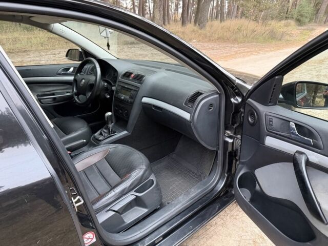 Черный Шкода Октавия, объемом двигателя 1.6 л и пробегом 220 тыс. км за 5450 $, фото 11 на Automoto.ua