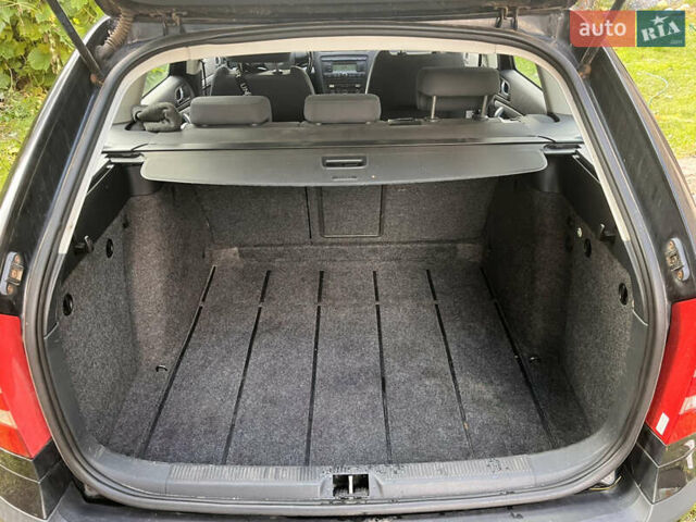 Черный Шкода Октавия, объемом двигателя 1.6 л и пробегом 194 тыс. км за 5500 $, фото 1 на Automoto.ua