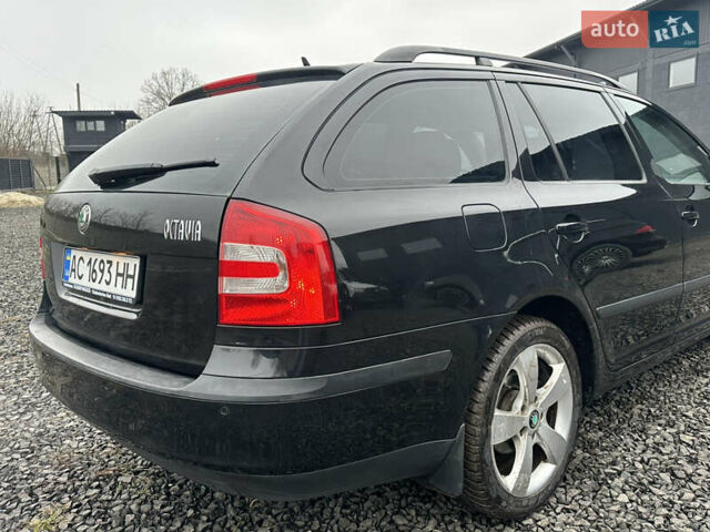 Черный Шкода Октавия, объемом двигателя 1.98 л и пробегом 259 тыс. км за 4999 $, фото 7 на Automoto.ua