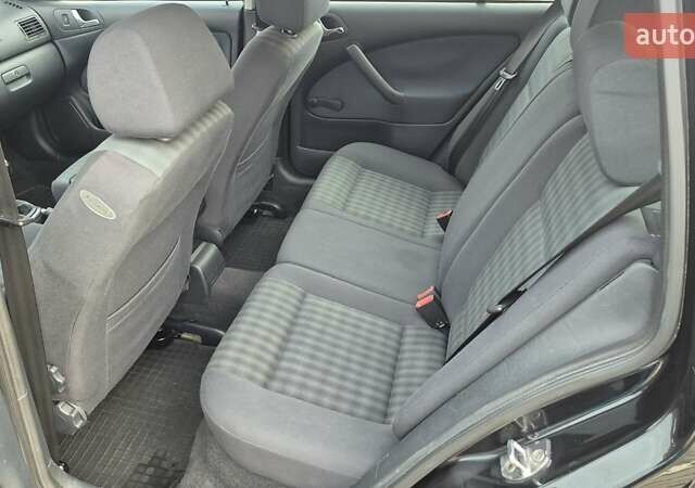 Черный Шкода Октавия, объемом двигателя 1.6 л и пробегом 217 тыс. км за 5700 $, фото 26 на Automoto.ua