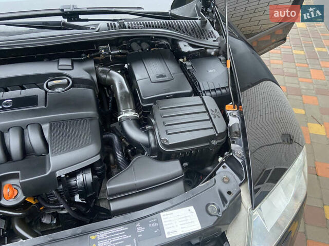 Черный Шкода Октавия, объемом двигателя 1.6 л и пробегом 221 тыс. км за 6300 $, фото 17 на Automoto.ua