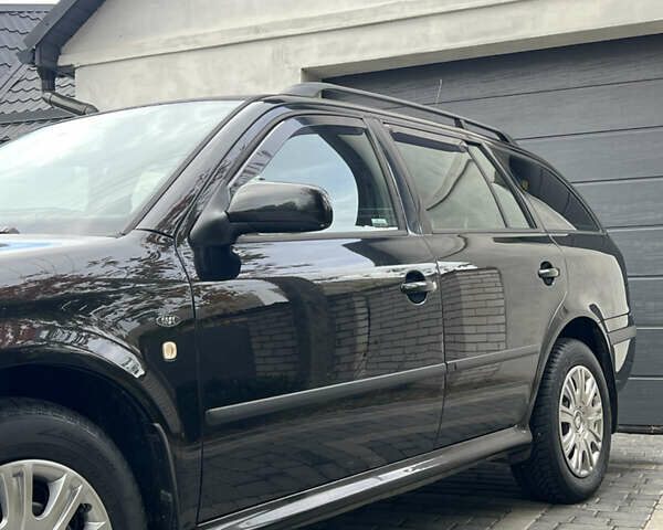 Шкода Октавия 2006 в Черкассах на Automoto.ua Черный Шкода Октавия, объемом двигателя 1.6 л и пробегом 211 тыс. км за 5500 $, фото 1 на Automoto.ua