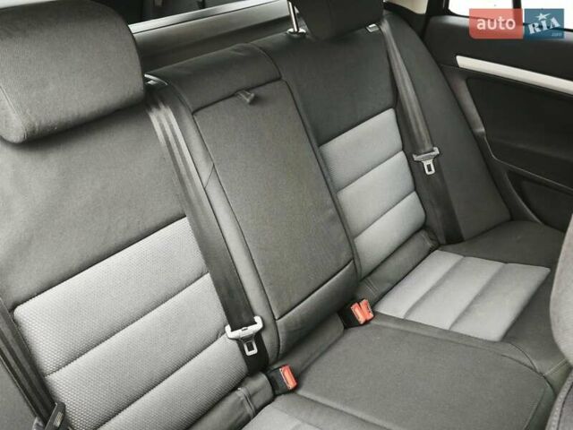 Черный Шкода Октавия, объемом двигателя 1.6 л и пробегом 268 тыс. км за 5300 $, фото 24 на Automoto.ua