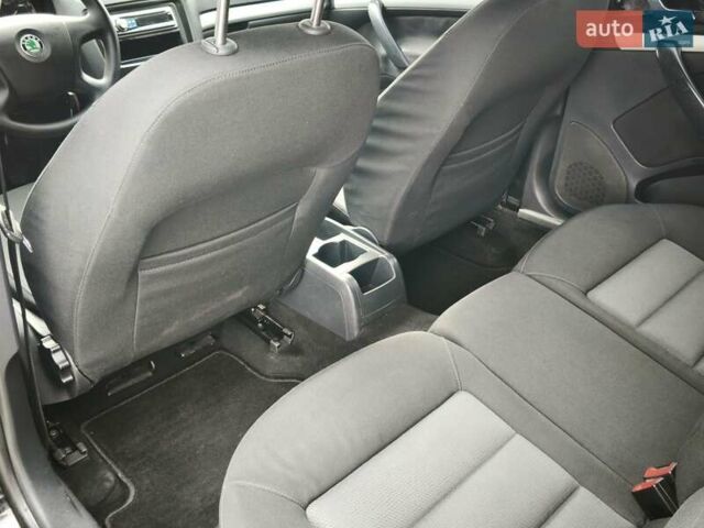 Черный Шкода Октавия, объемом двигателя 1.6 л и пробегом 268 тыс. км за 5300 $, фото 22 на Automoto.ua