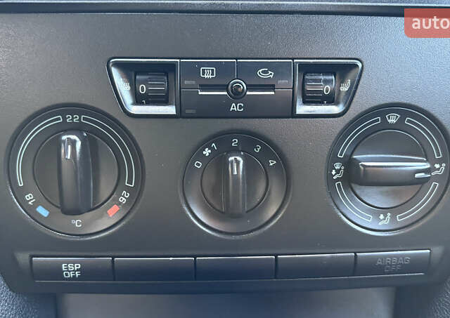 Чорний Шкода Октавія, об'ємом двигуна 1.6 л та пробігом 208 тис. км за 5999 $, фото 43 на Automoto.ua