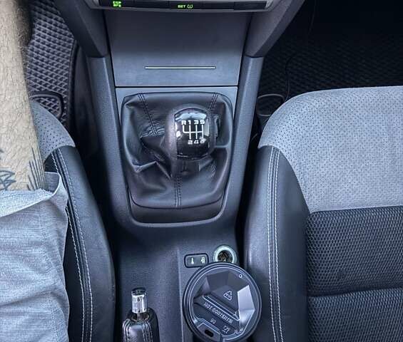 Черный Шкода Октавия, объемом двигателя 1.98 л и пробегом 290 тыс. км за 6999 $, фото 32 на Automoto.ua
