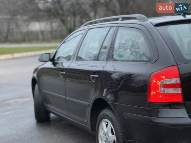 Черный Шкода Октавия, объемом двигателя 2 л и пробегом 250 тыс. км за 5999 $, фото 6 на Automoto.ua