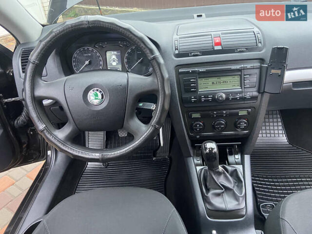 Чорний Шкода Октавія, об'ємом двигуна 1.6 л та пробігом 220 тис. км за 6450 $, фото 23 на Automoto.ua