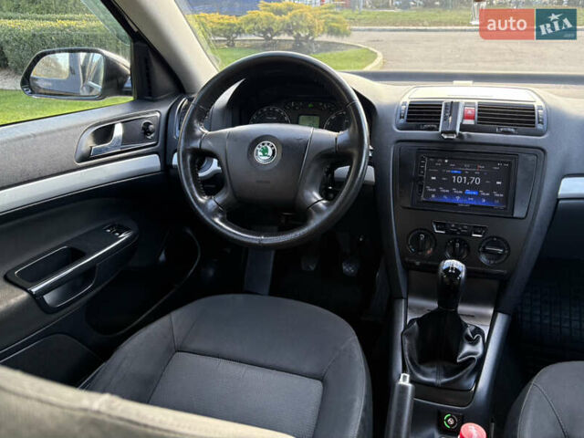 Чорний Шкода Октавія, об'ємом двигуна 1.6 л та пробігом 208 тис. км за 5999 $, фото 38 на Automoto.ua