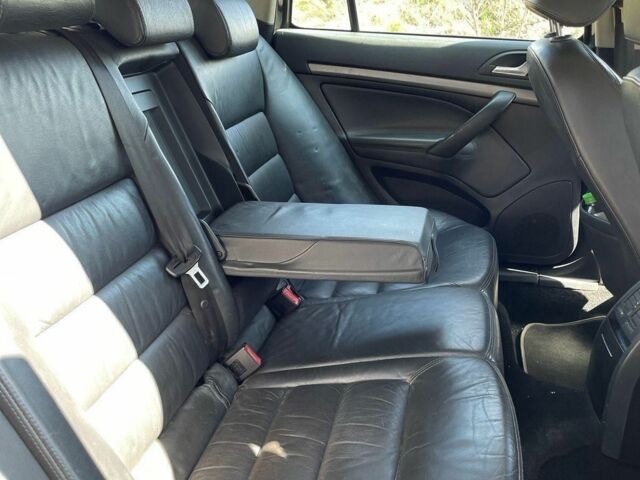 Черный Шкода Октавия, объемом двигателя 1.9 л и пробегом 300 тыс. км за 2550 $, фото 3 на Automoto.ua