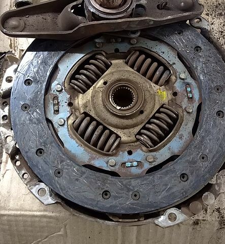 Черный Шкода Октавия, объемом двигателя 1.6 л и пробегом 290 тыс. км за 6500 $, фото 9 на Automoto.ua