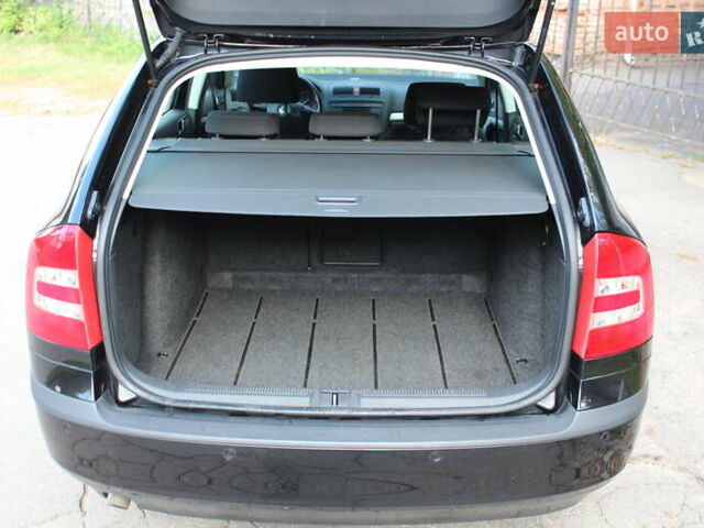 Чорний Шкода Октавія, об'ємом двигуна 1.6 л та пробігом 212 тис. км за 6500 $, фото 5 на Automoto.ua