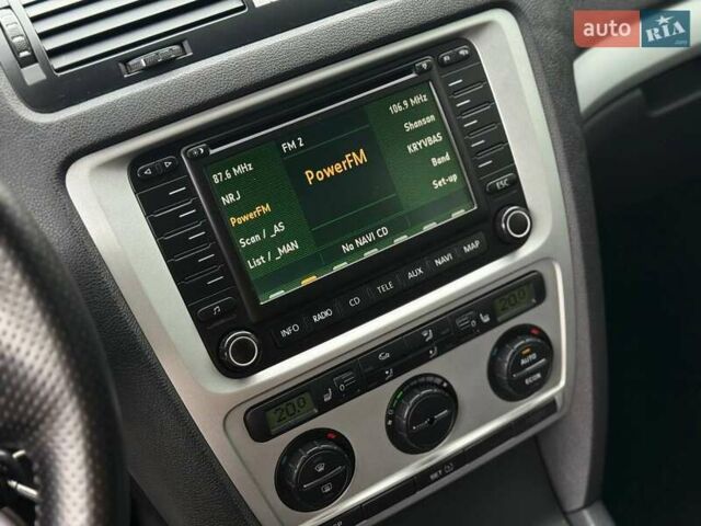 Шкода Октавия 2006 в Кривом Роге на Automoto.ua Черный Шкода Октавия, объемом двигателя 1.98 л и пробегом 247 тыс. км за 6700 $, фото 41 на Automoto.ua