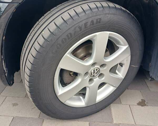 Черный Шкода Октавия, объемом двигателя 1.6 л и пробегом 248 тыс. км за 5000 $, фото 10 на Automoto.ua