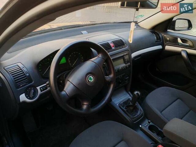 Черный Шкода Октавия, объемом двигателя 1.6 л и пробегом 258 тыс. км за 6200 $, фото 22 на Automoto.ua