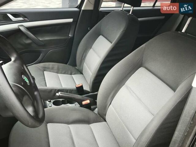 Черный Шкода Октавия, объемом двигателя 1.6 л и пробегом 268 тыс. км за 5300 $, фото 13 на Automoto.ua