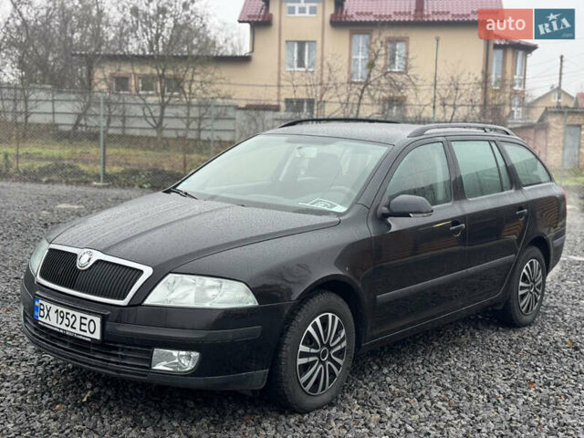 Черный Шкода Октавия, объемом двигателя 1.6 л и пробегом 251 тыс. км за 5800 $, фото 6 на Automoto.ua