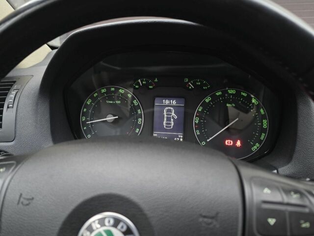 Черный Шкода Октавия, объемом двигателя 1.6 л и пробегом 256 тыс. км за 6300 $, фото 23 на Automoto.ua