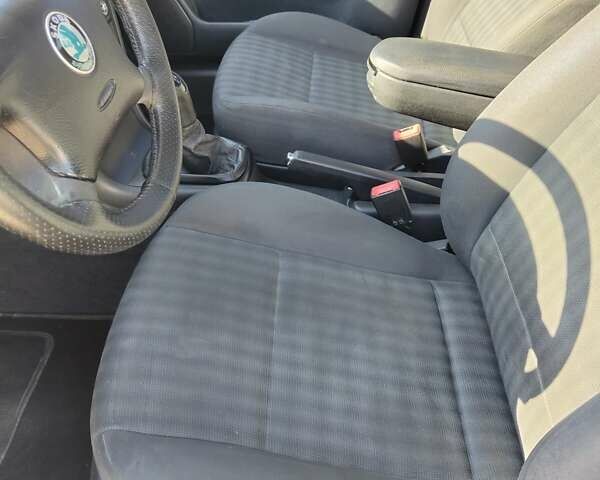 Черный Шкода Октавия, объемом двигателя 1.78 л и пробегом 314 тыс. км за 5300 $, фото 17 на Automoto.ua