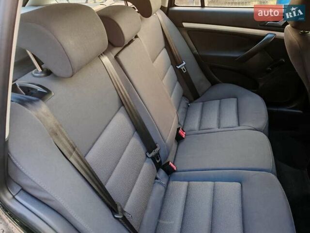 Черный Шкода Октавия, объемом двигателя 1.6 л и пробегом 258 тыс. км за 6200 $, фото 24 на Automoto.ua