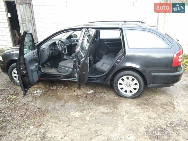 Черный Шкода Октавия, объемом двигателя 1.6 л и пробегом 265 тыс. км за 6850 $, фото 2 на Automoto.ua