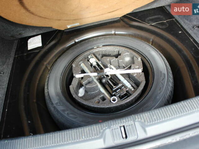 Черный Шкода Октавия, объемом двигателя 1.6 л и пробегом 212 тыс. км за 6600 $, фото 10 на Automoto.ua