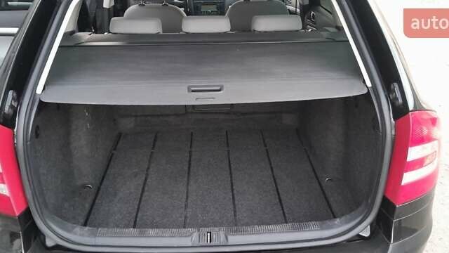 Черный Шкода Октавия, объемом двигателя 1.6 л и пробегом 260 тыс. км за 7400 $, фото 13 на Automoto.ua