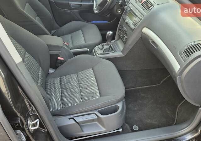 Чорний Шкода Октавія, об'ємом двигуна 1.6 л та пробігом 212 тис. км за 5700 $, фото 24 на Automoto.ua