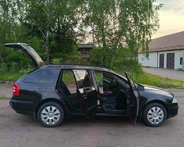 Черный Шкода Октавия, объемом двигателя 1.6 л и пробегом 249 тыс. км за 6300 $, фото 8 на Automoto.ua