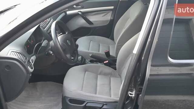 Черный Шкода Октавия, объемом двигателя 1.6 л и пробегом 260 тыс. км за 7400 $, фото 10 на Automoto.ua