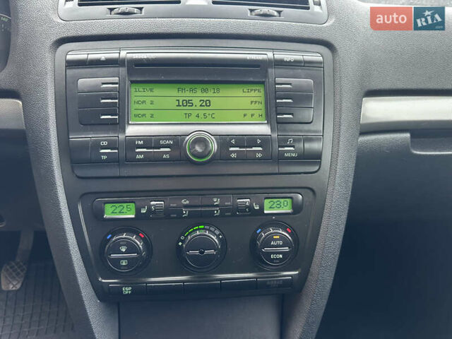 Чорний Шкода Октавія, об'ємом двигуна 1.6 л та пробігом 241 тис. км за 6700 $, фото 38 на Automoto.ua