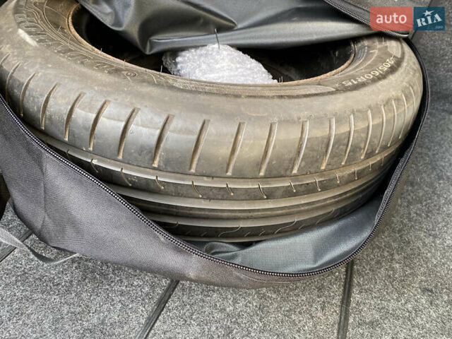 Черный Шкода Октавия, объемом двигателя 1.6 л и пробегом 210 тыс. км за 6500 $, фото 20 на Automoto.ua