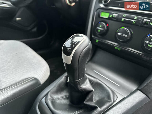 Чорний Шкода Октавія, об'ємом двигуна 2 л та пробігом 279 тис. км за 5999 $, фото 35 на Automoto.ua