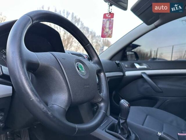 Черный Шкода Октавия, объемом двигателя 1.9 л и пробегом 330 тыс. км за 5999 $, фото 29 на Automoto.ua